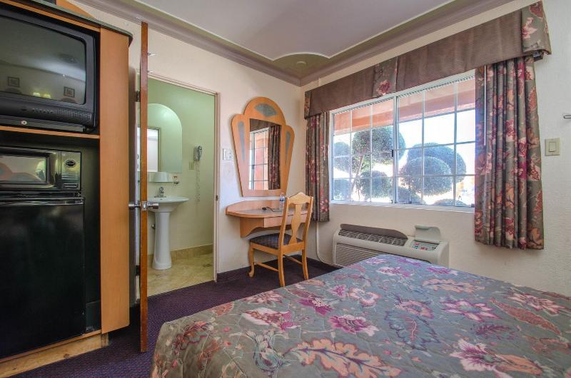 Economy Inn Los Banos Zewnętrze zdjęcie