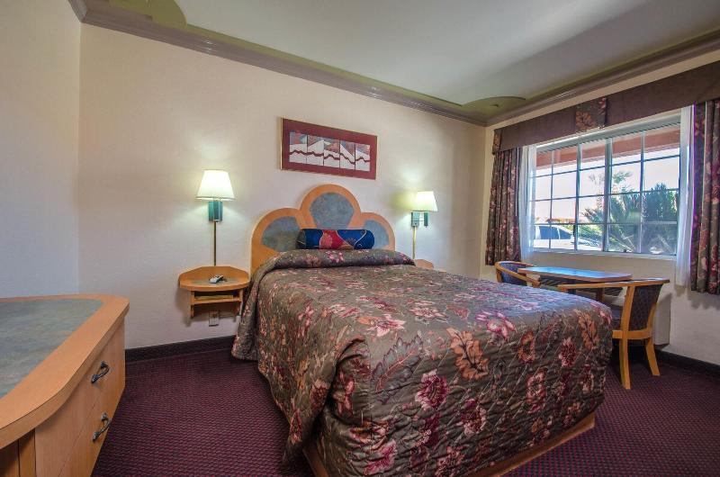 Economy Inn Los Banos Zewnętrze zdjęcie
